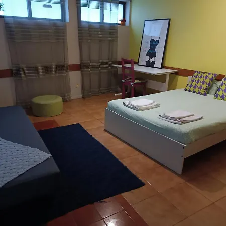 Апартаменты Spacious Economic Center Flat