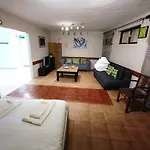 Spacious Economic Center Flat شقة *