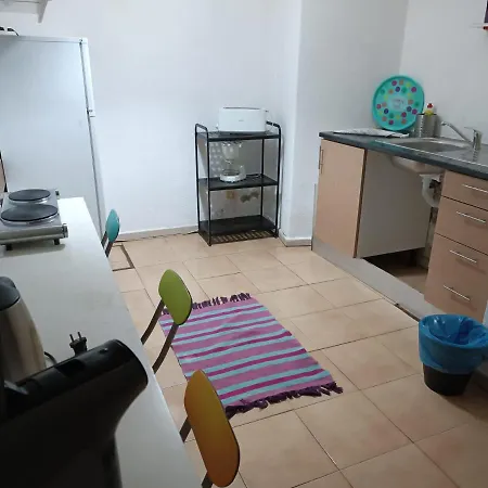 Spacious Economic Center Flat Apartment *