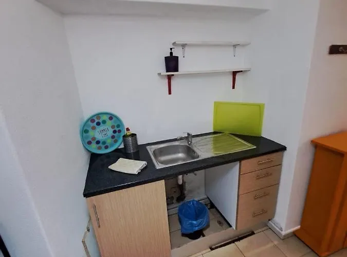 Spacious Economic Center Flat Oporto