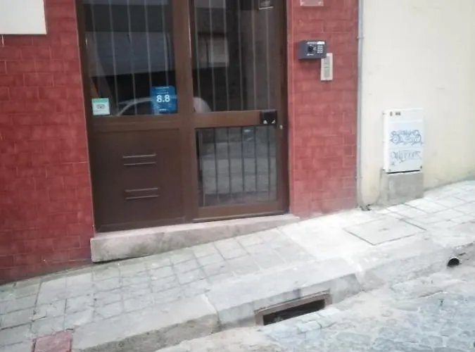 Spacious Economic Center Flat *