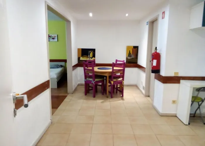 Spacious Economic Center Flat * Oporto
