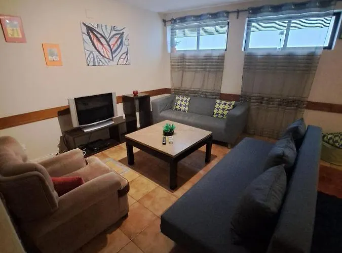 Spacious Economic Center Flat *