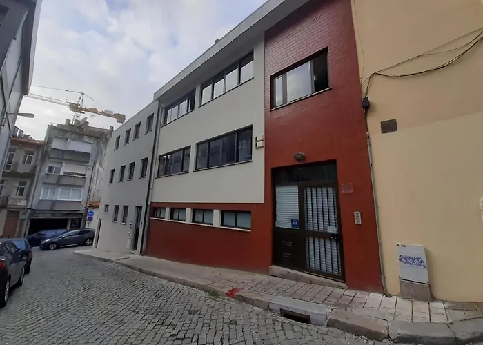 Spacious Economic Center Flat * Porto